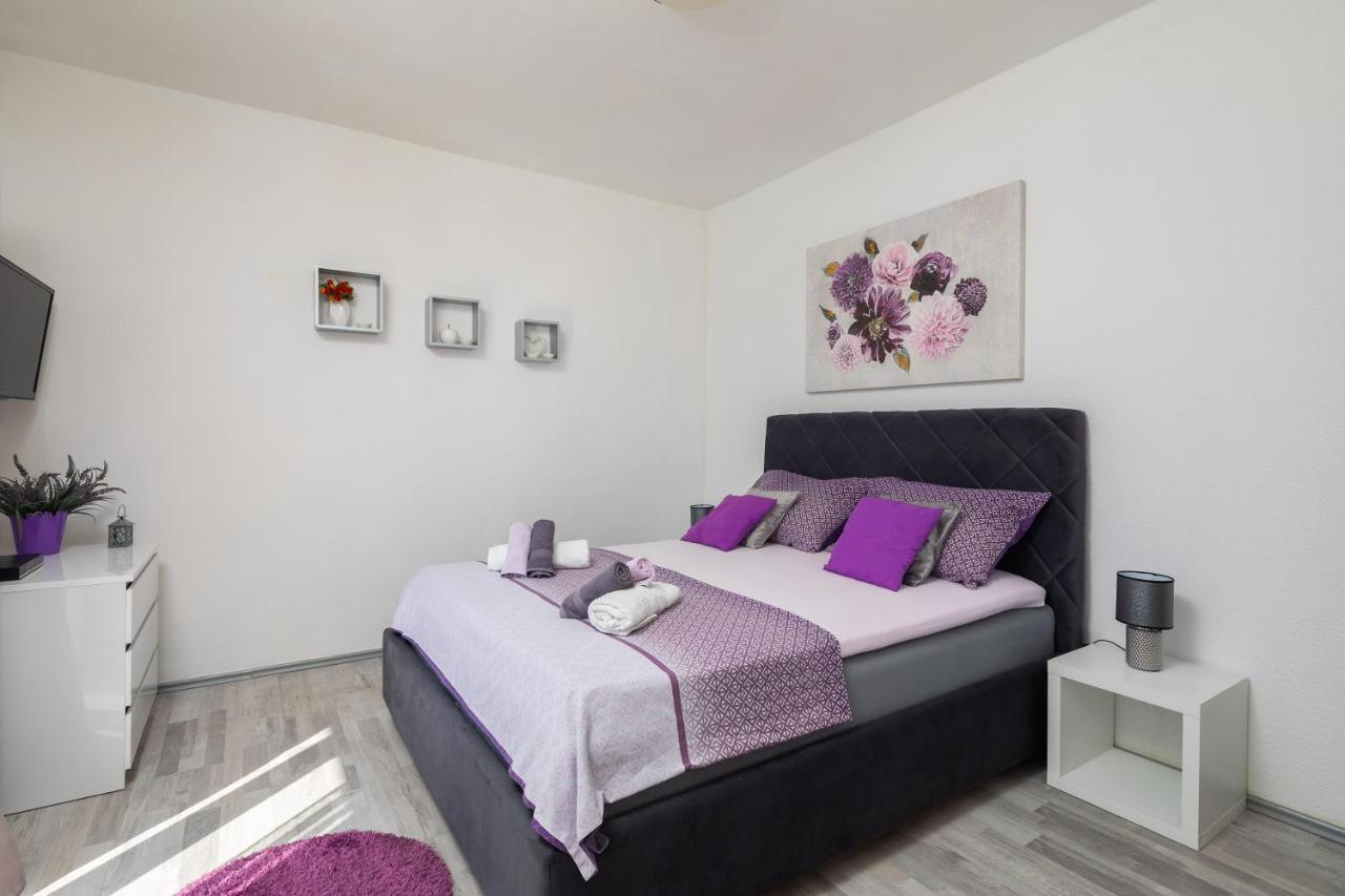 Sky Way Apartments Dugi Rat Eksteriør billede