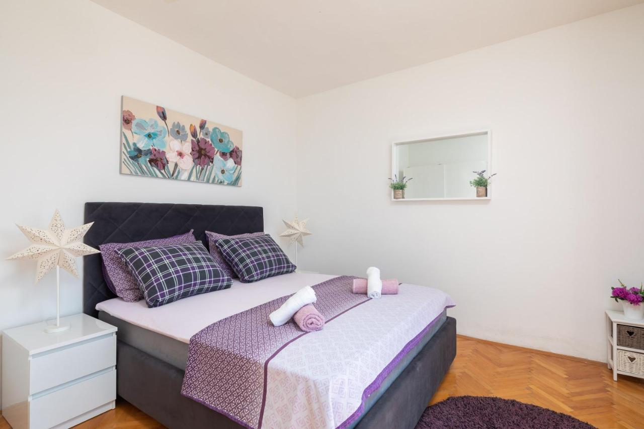 Sky Way Apartments Dugi Rat Eksteriør billede