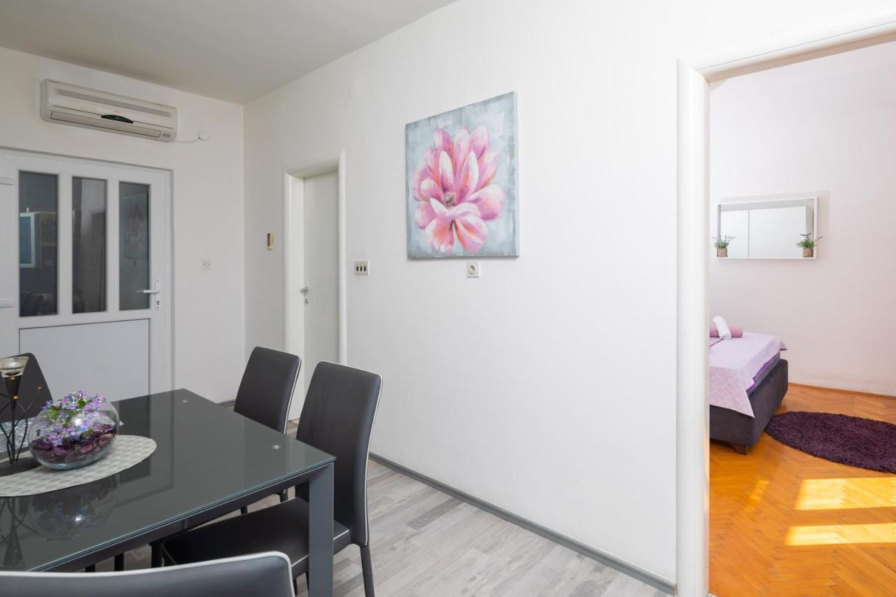 Sky Way Apartments Dugi Rat Eksteriør billede