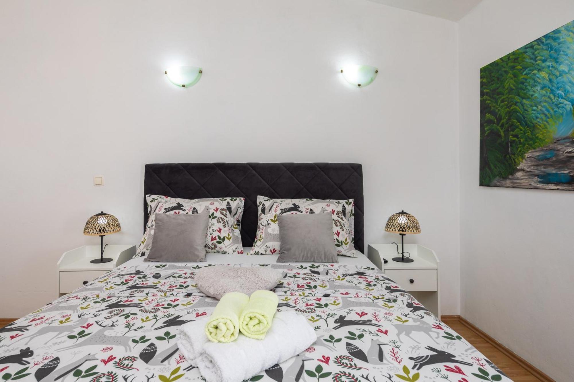 Sky Way Apartments Dugi Rat Eksteriør billede